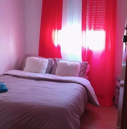 Apartamento De 3 Dormitorios Por Entrevias Madrid Exterior foto