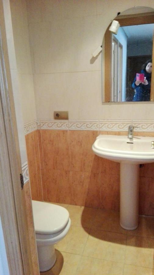 Apartamento De 3 Dormitorios Por Entrevias Madrid Exterior foto
